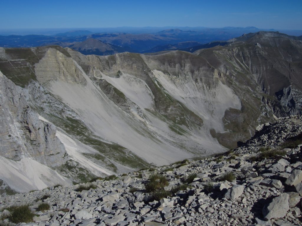 Questa immagine ha l'attributo alt vuoto; il nome del file è monte-vettore-luglio-2022-022-1024x768.jpg